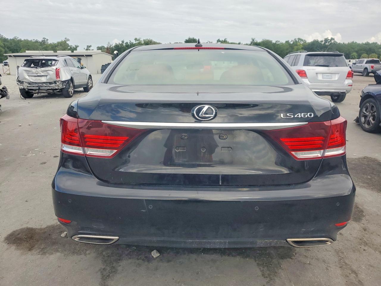 2013 LEXUS LS460
