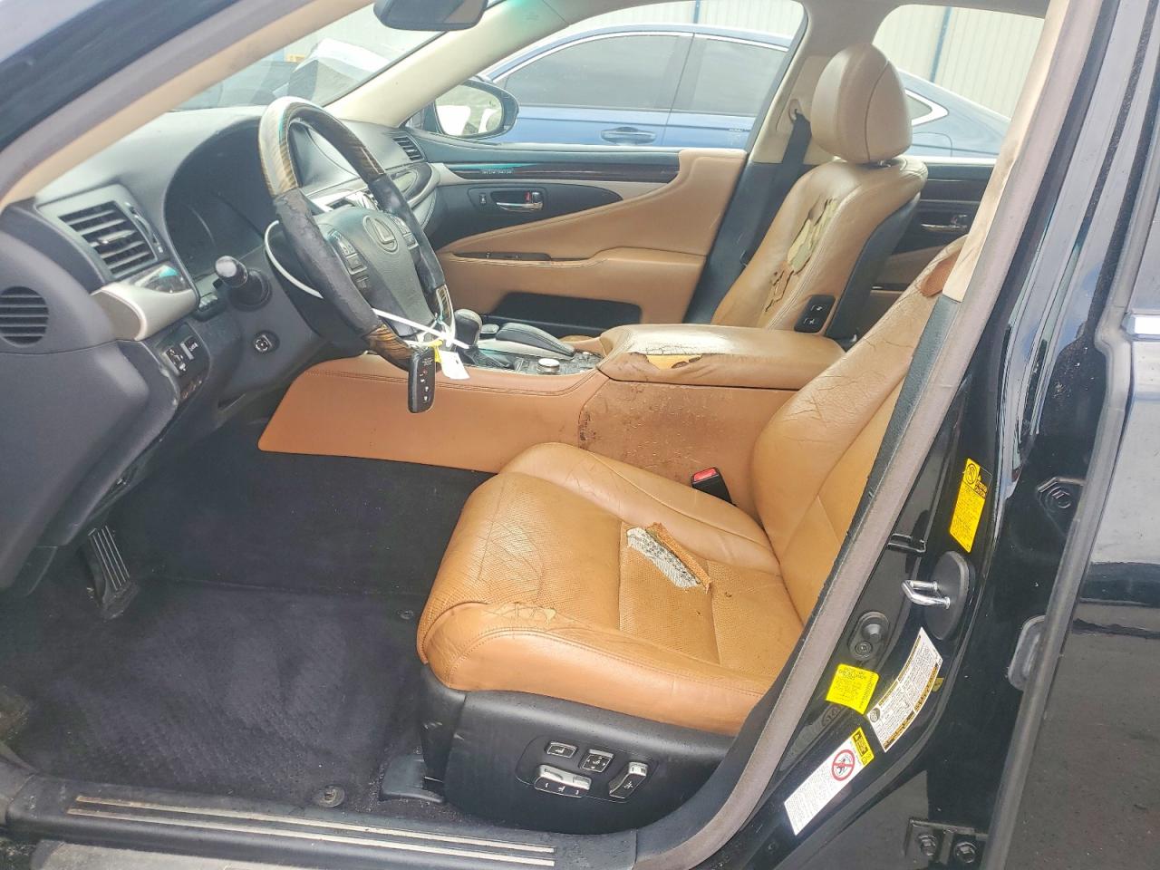 2013 LEXUS LS460