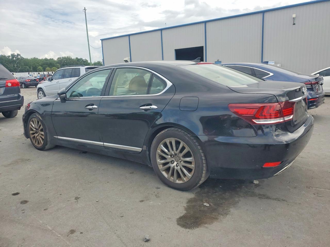 2013 LEXUS LS460