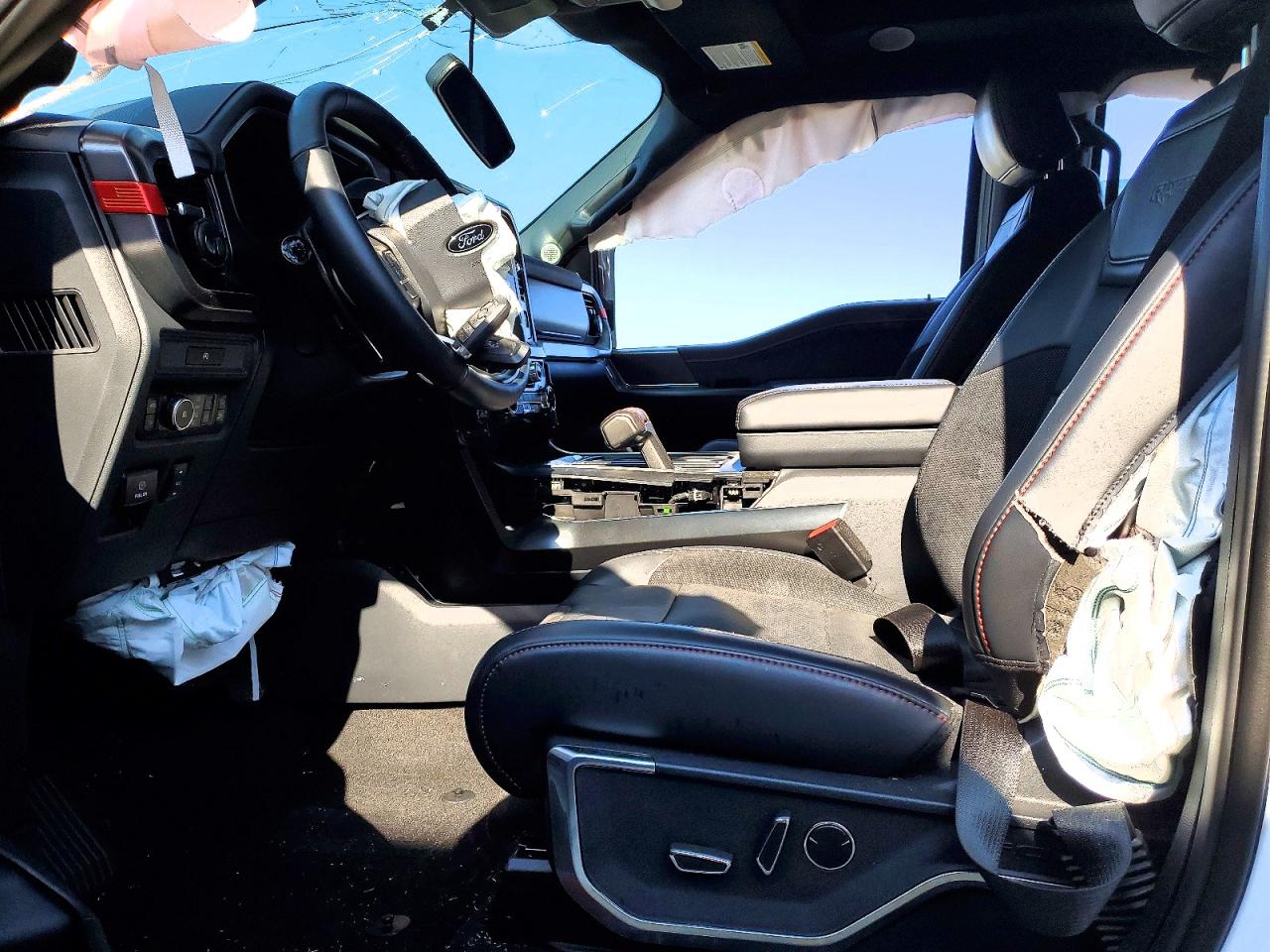 2025 FORD F150