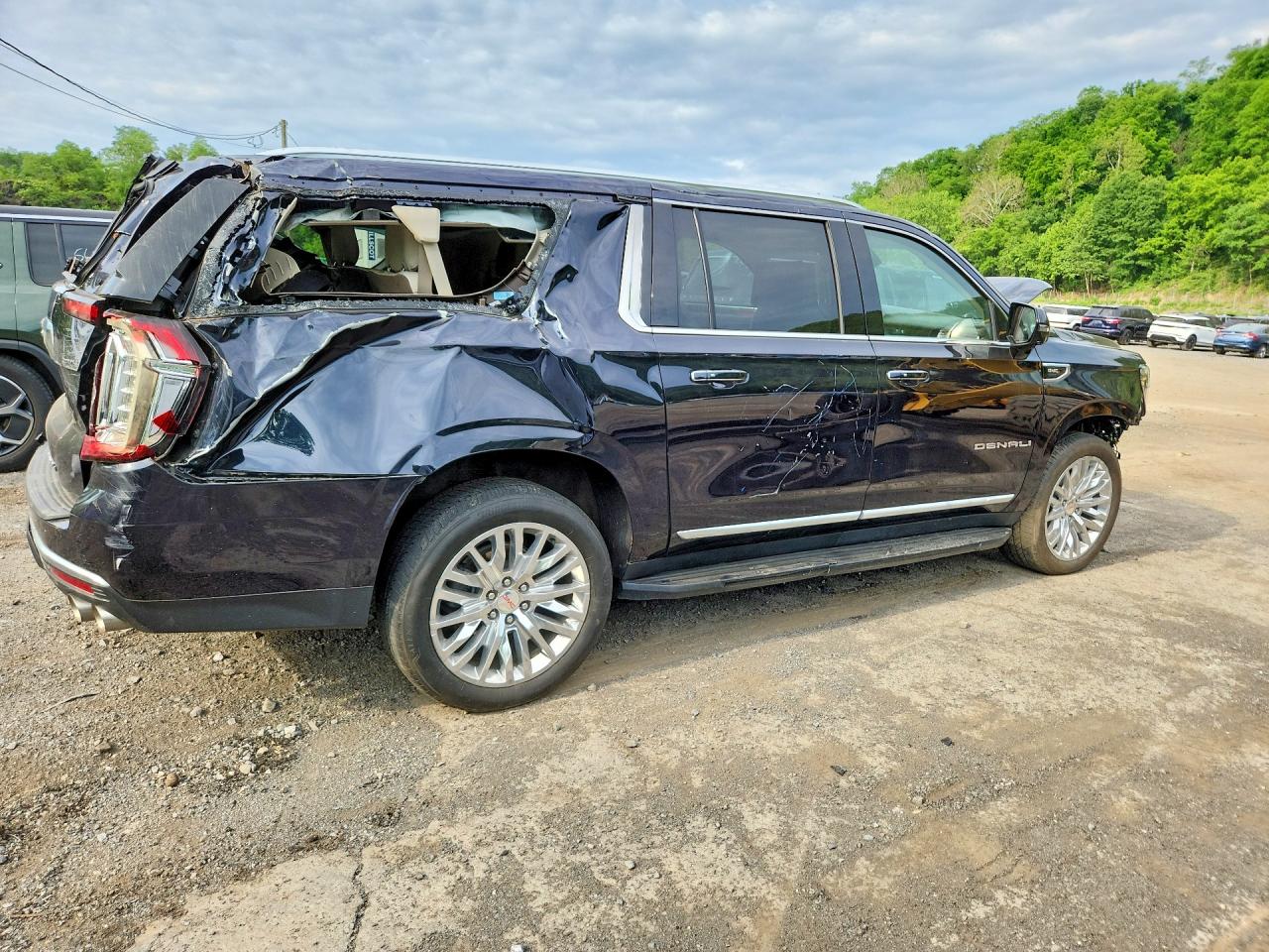 2023 GMC YUKON