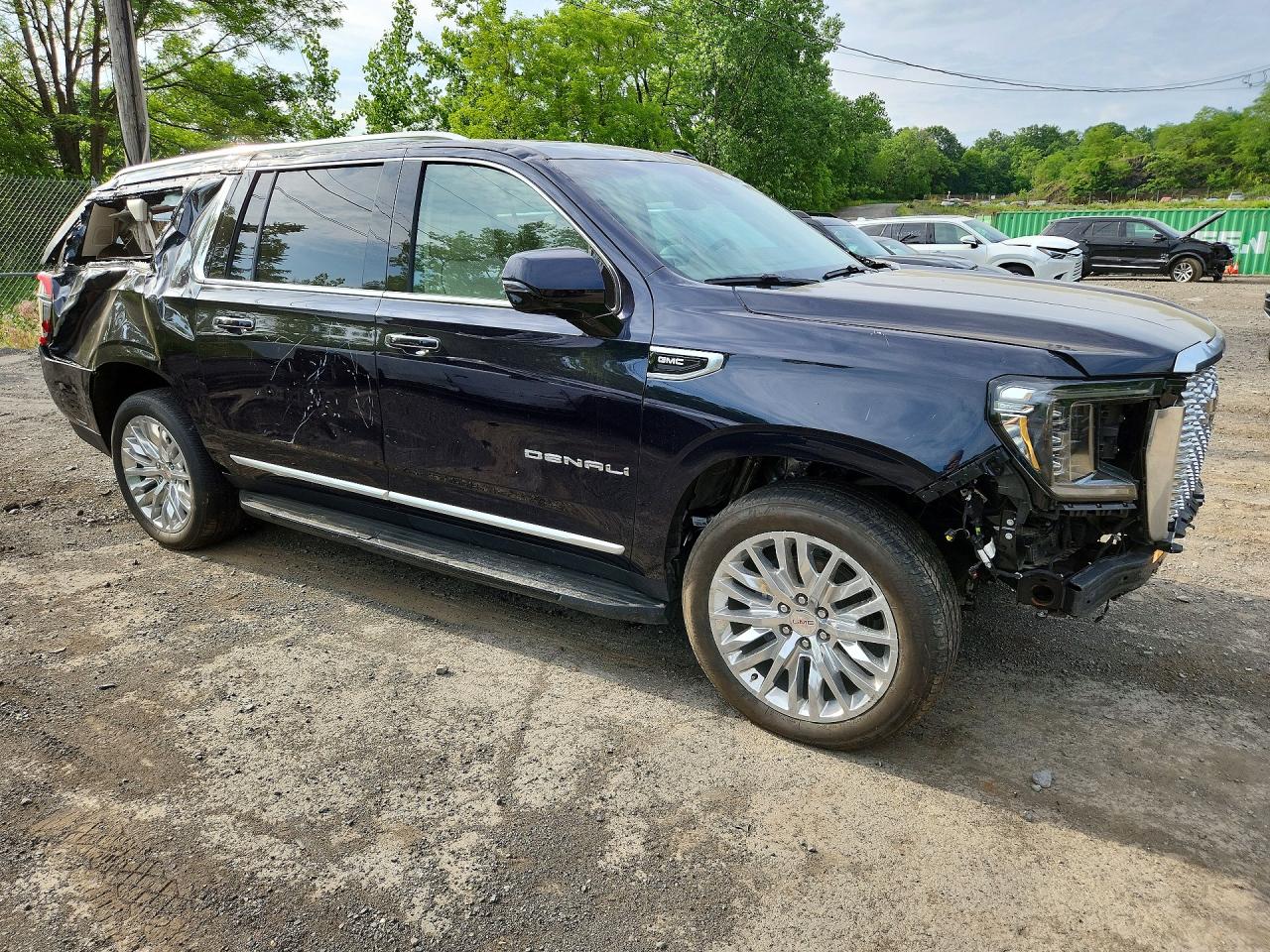 2023 GMC YUKON