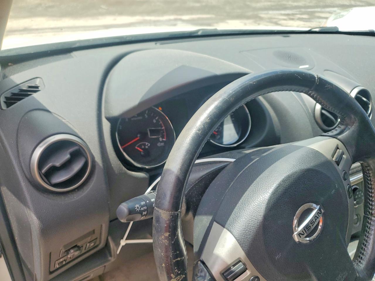 2011 NISSAN ROGUE