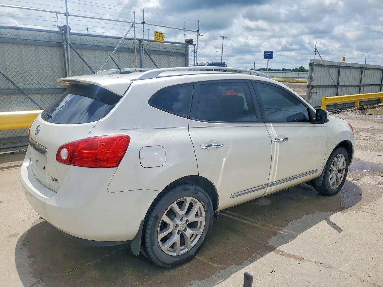 2011 NISSAN ROGUE