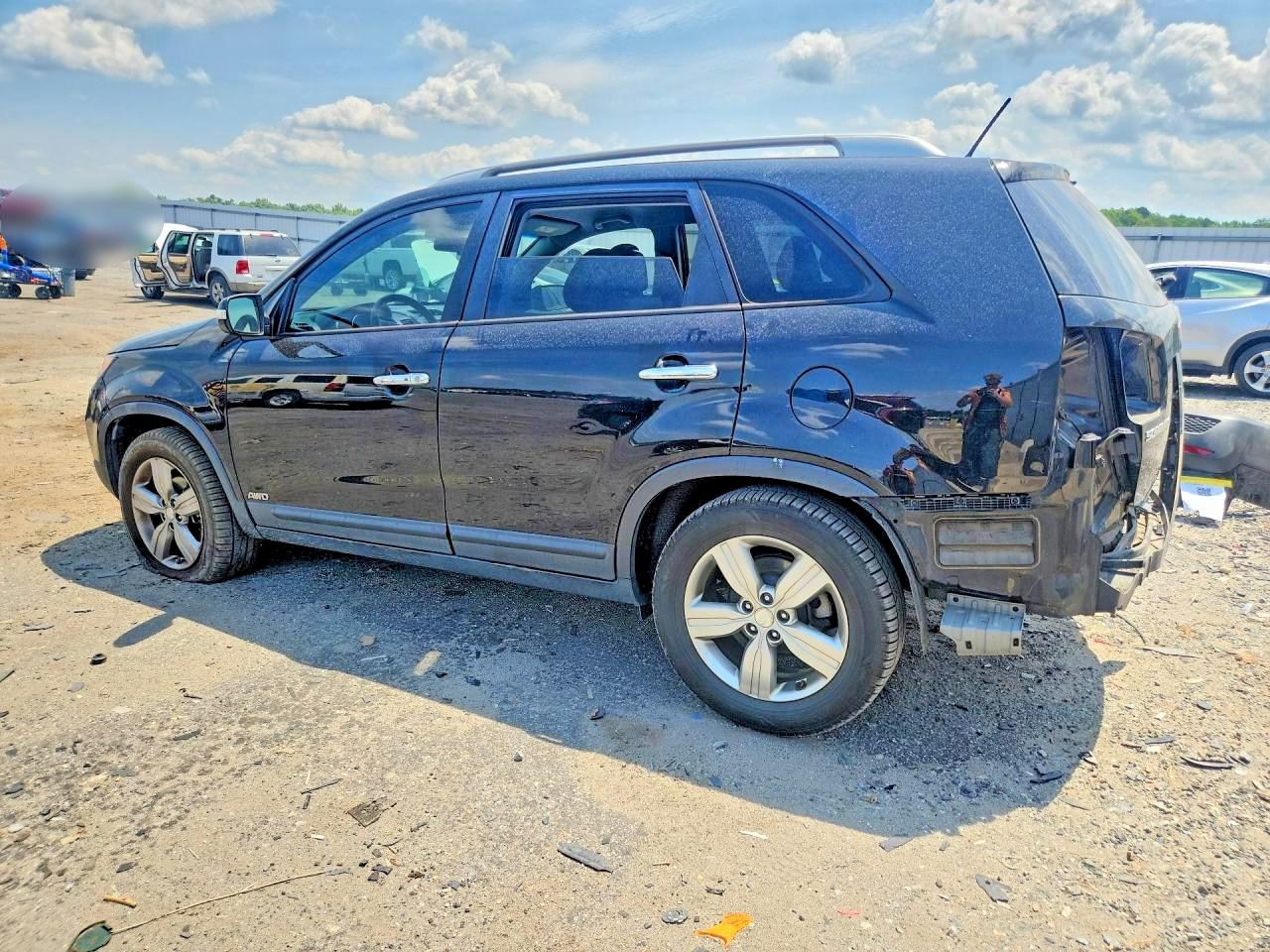 2013 KIA SORENTO