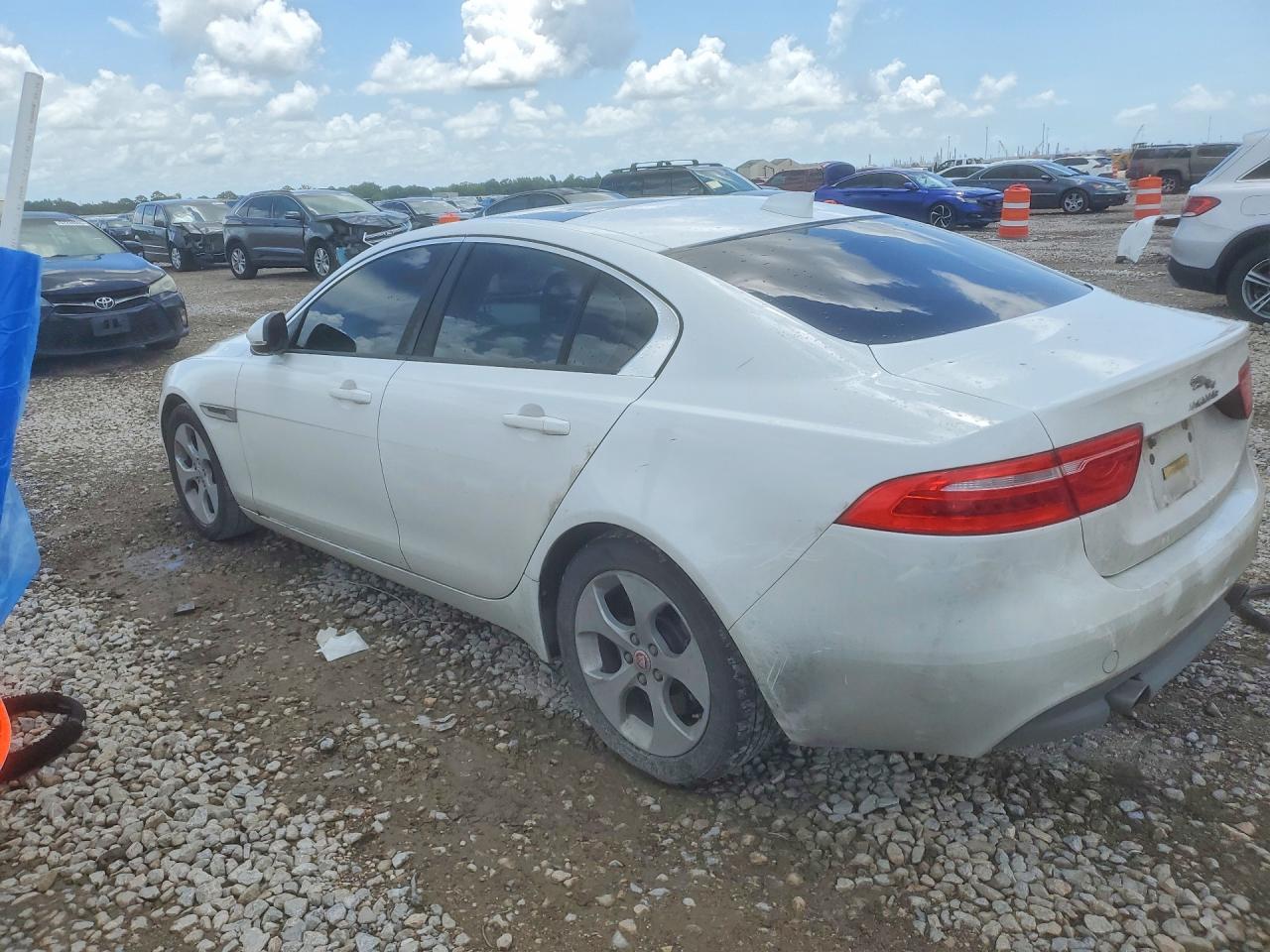 2017 JAGUAR XE