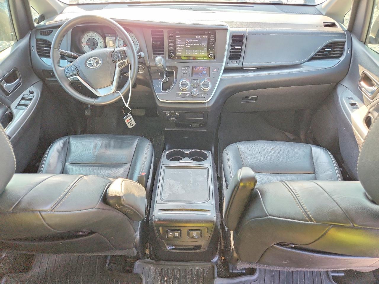 2018 TOYOTA SIENNA