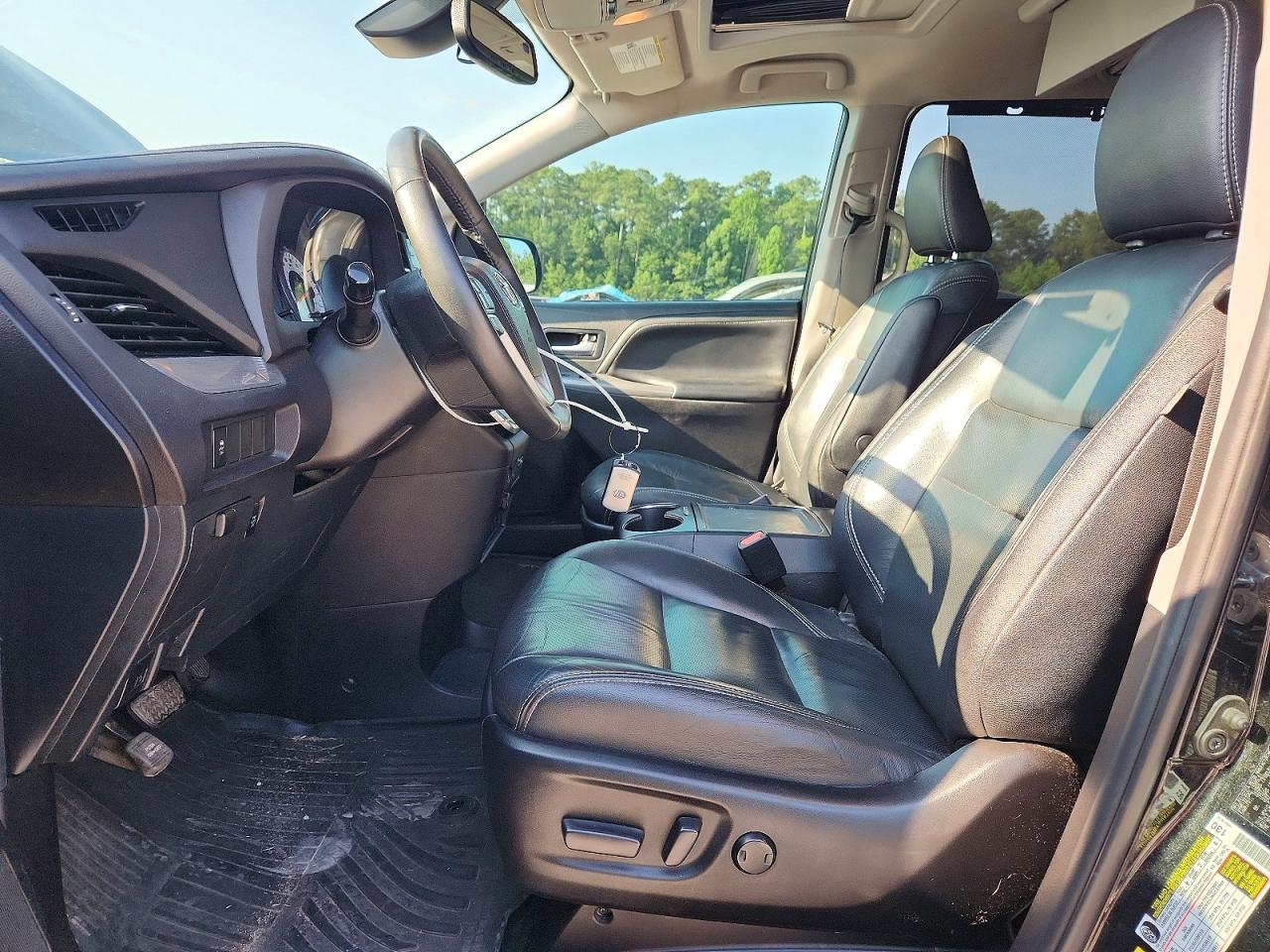 2018 TOYOTA SIENNA