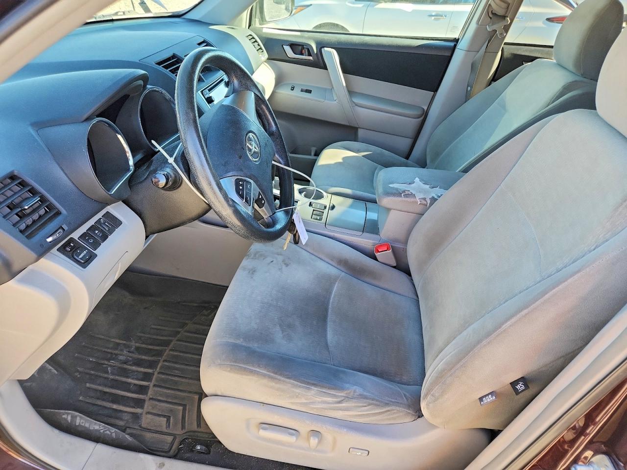 2013 TOYOTA HIGHLANDER