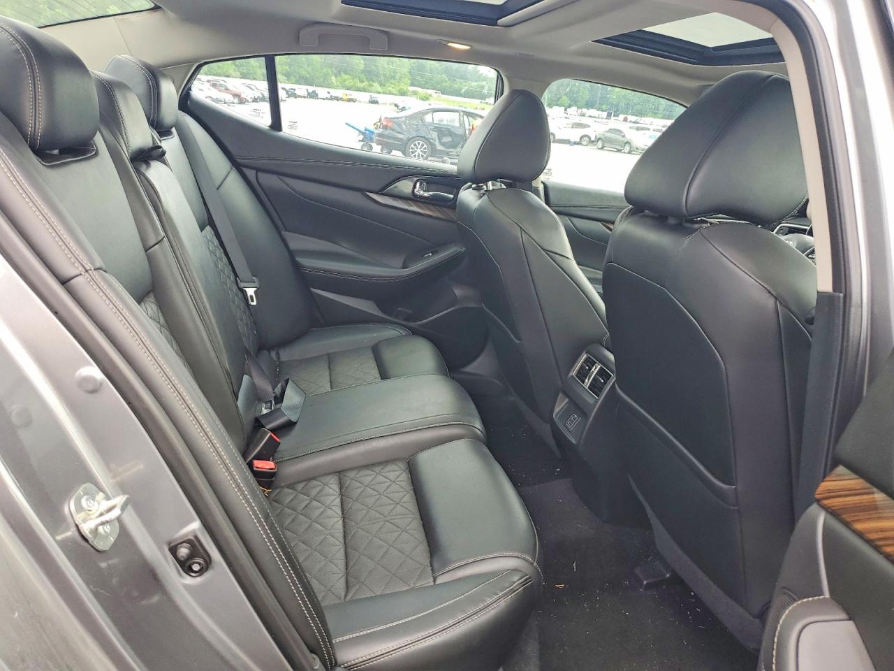 2018 NISSAN MAXIMA