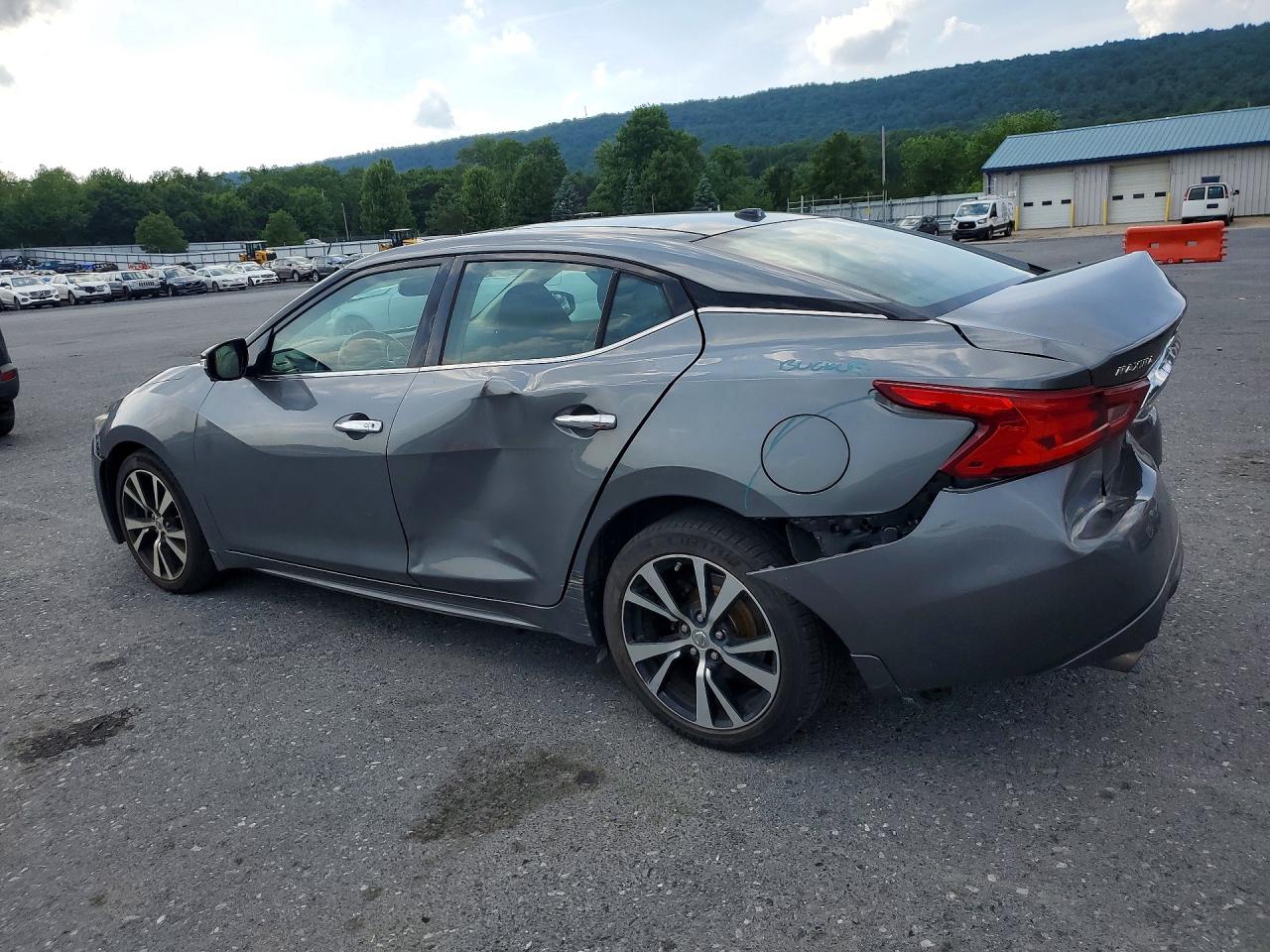 2018 NISSAN MAXIMA