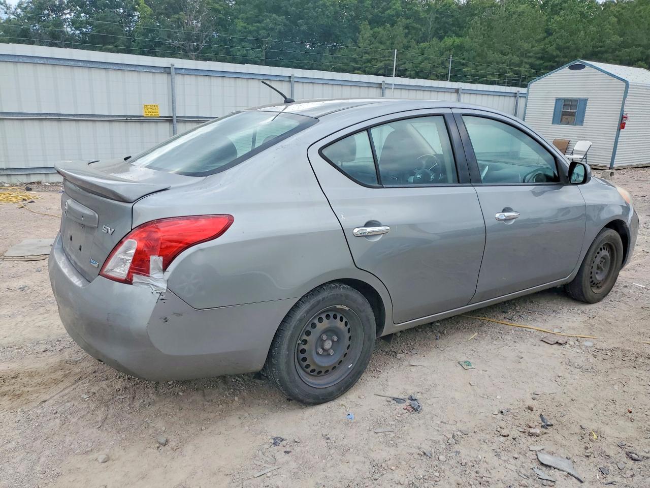 2014 NISSAN VERSA