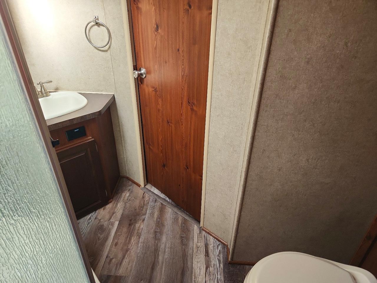 2013 FORREST RIVER OTHER RV