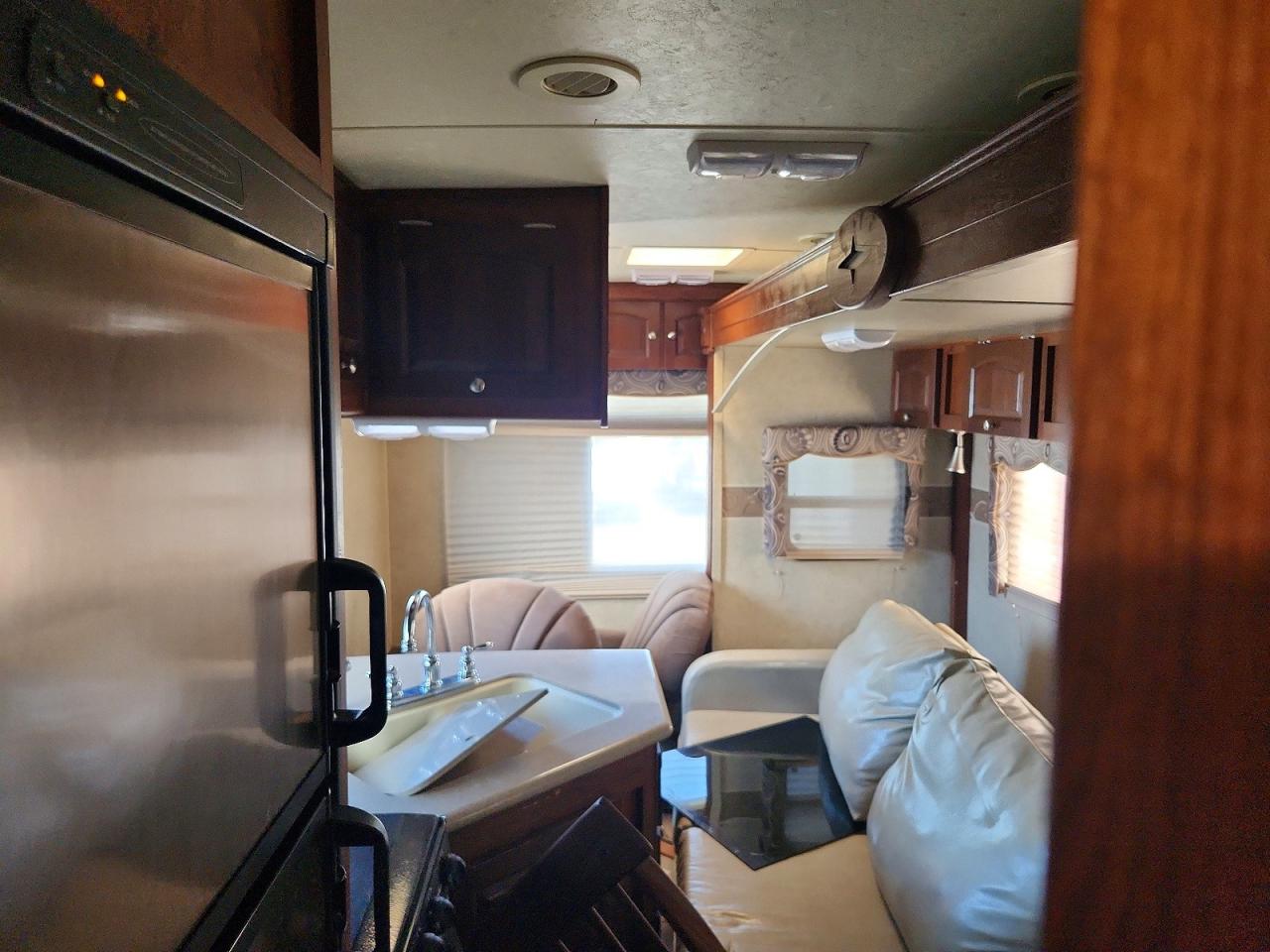 2013 FORREST RIVER OTHER RV