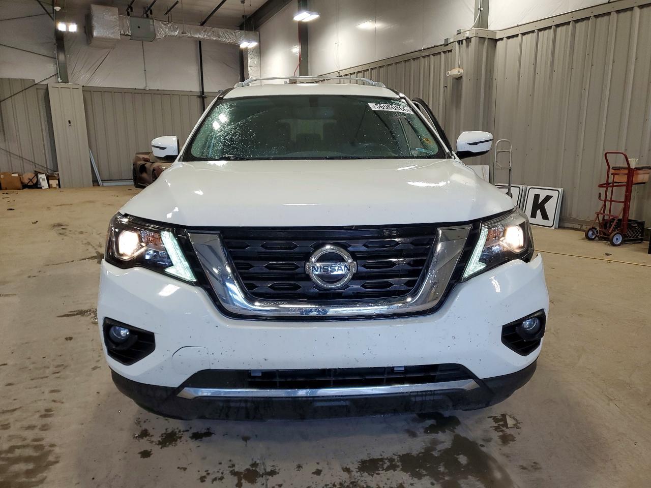 2017 NISSAN PATHFINDER