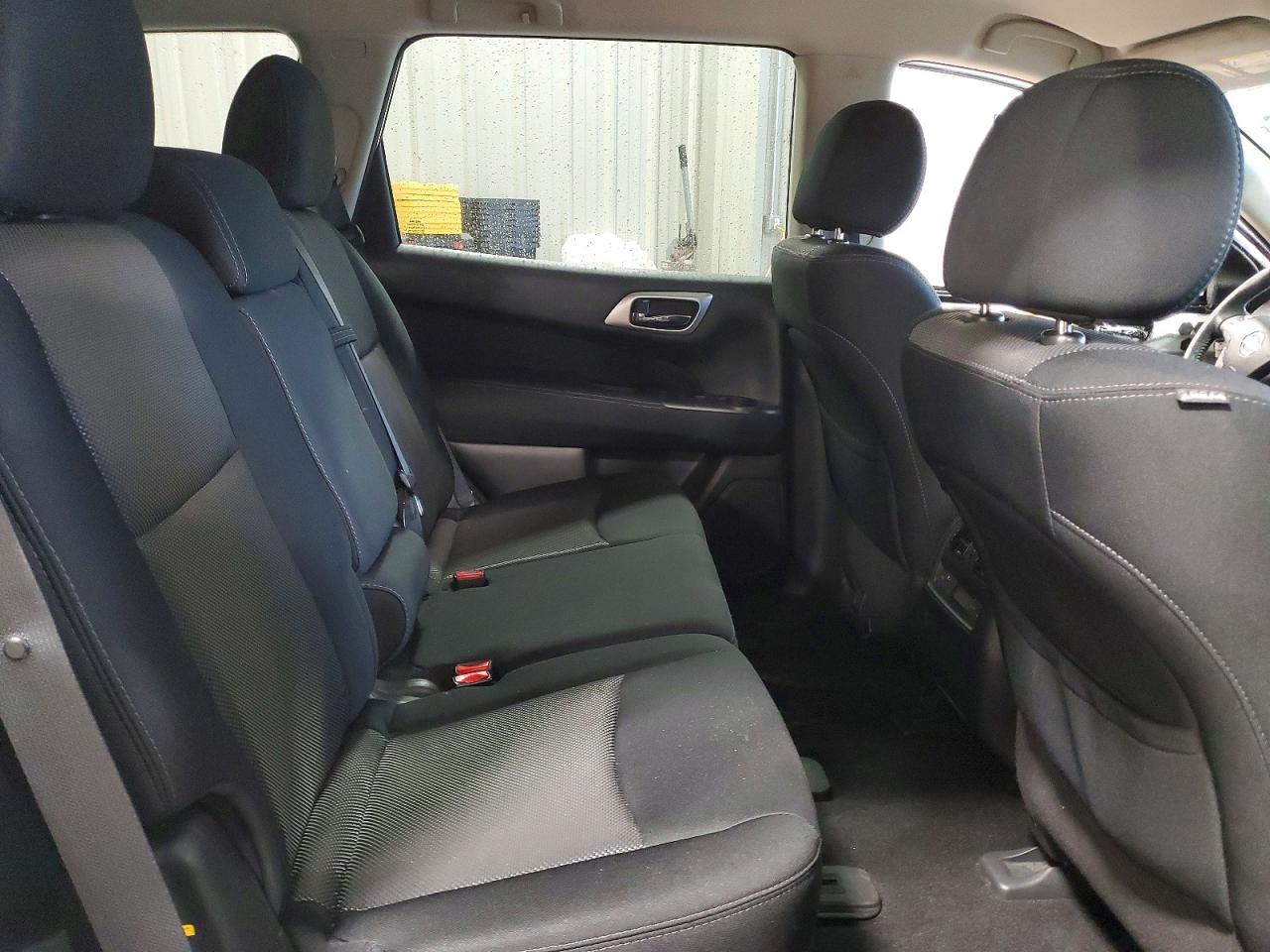 2017 NISSAN PATHFINDER
