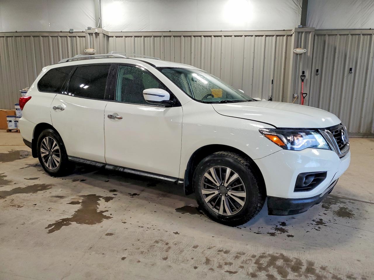 2017 NISSAN PATHFINDER