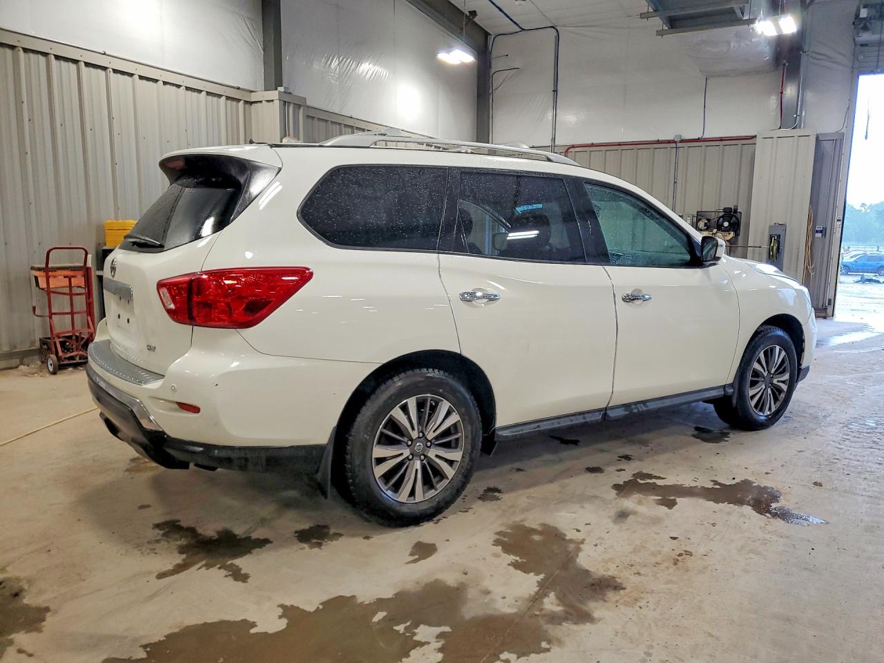 2017 NISSAN PATHFINDER