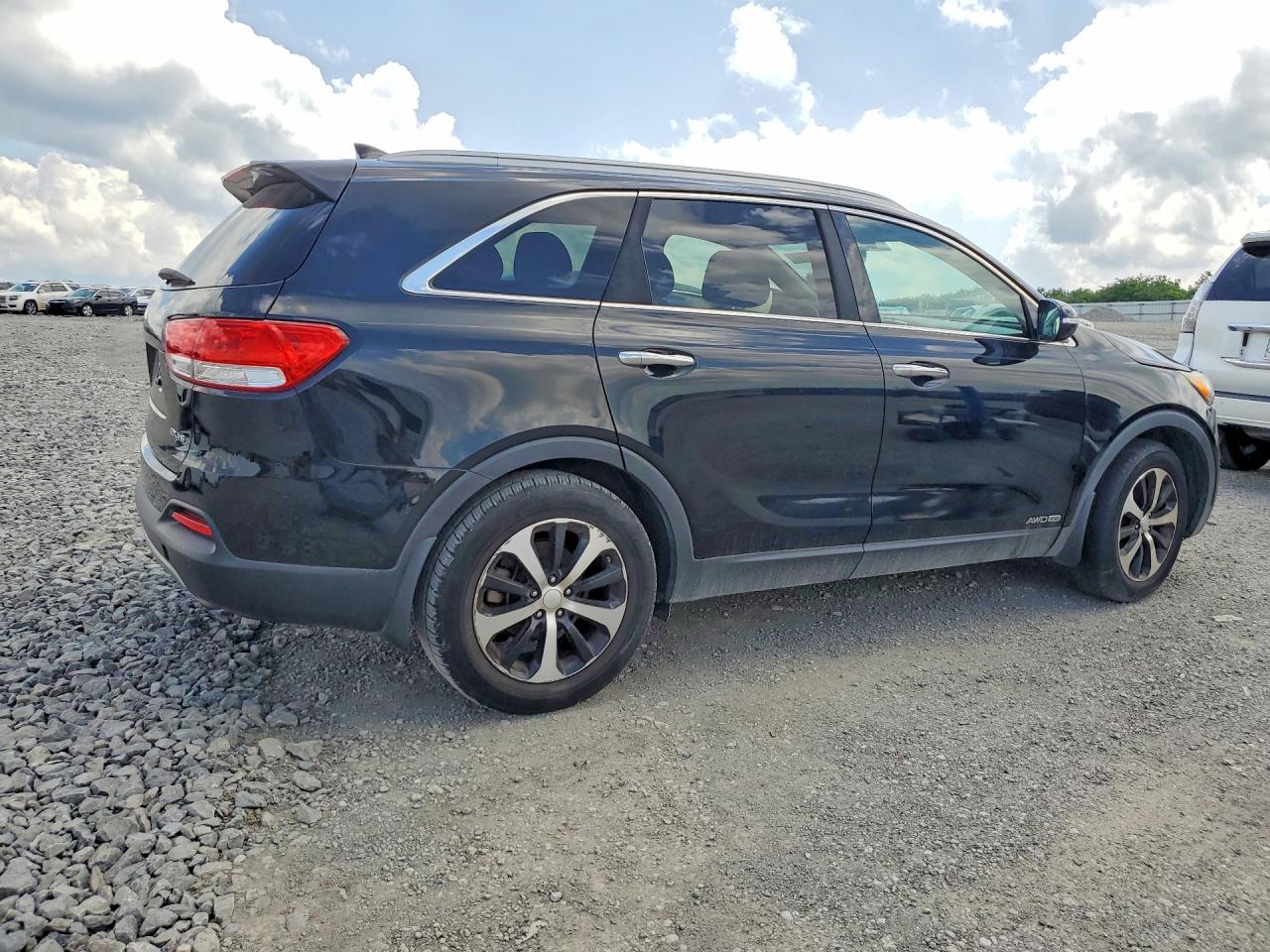 2016 KIA SORENTO