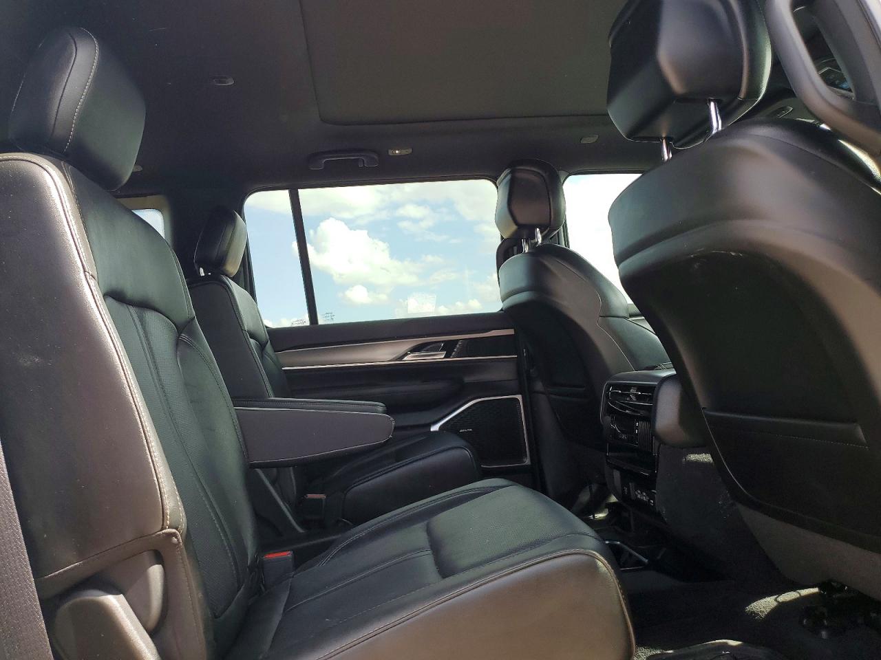2023 JEEP WAGONEER