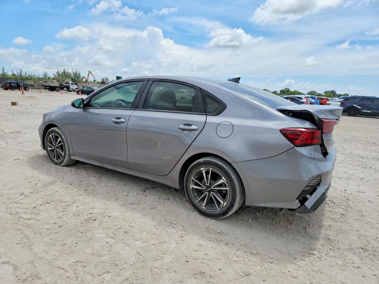 2023 KIA FORTE