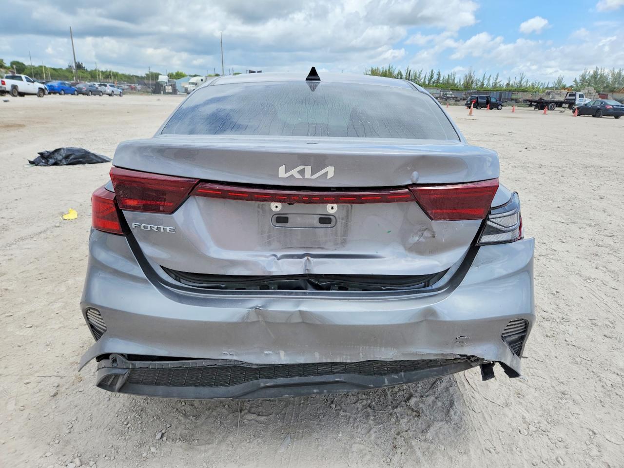 2023 KIA FORTE