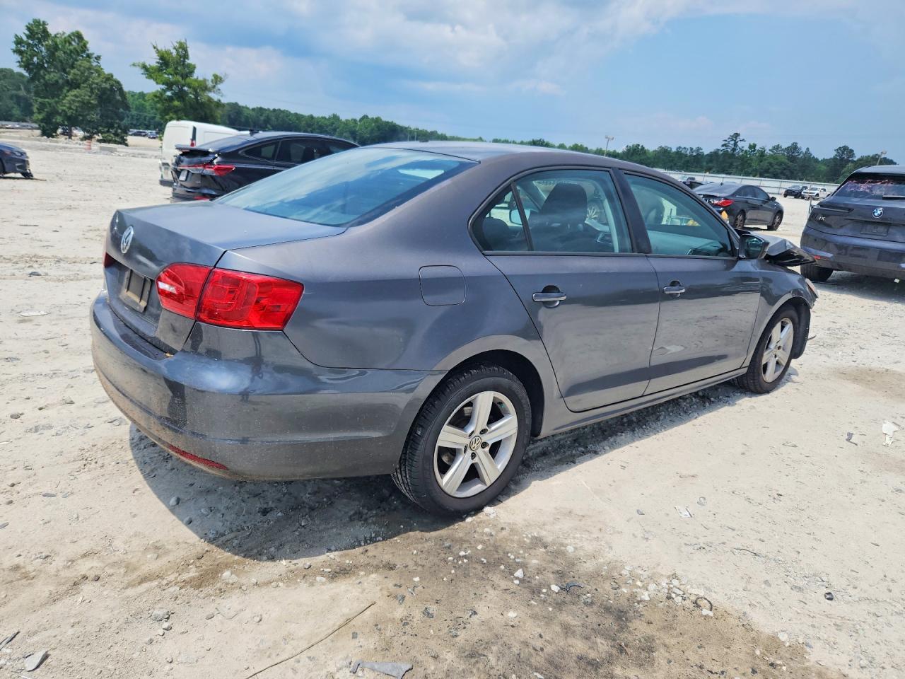 2013 VOLKSWAGEN JETTA