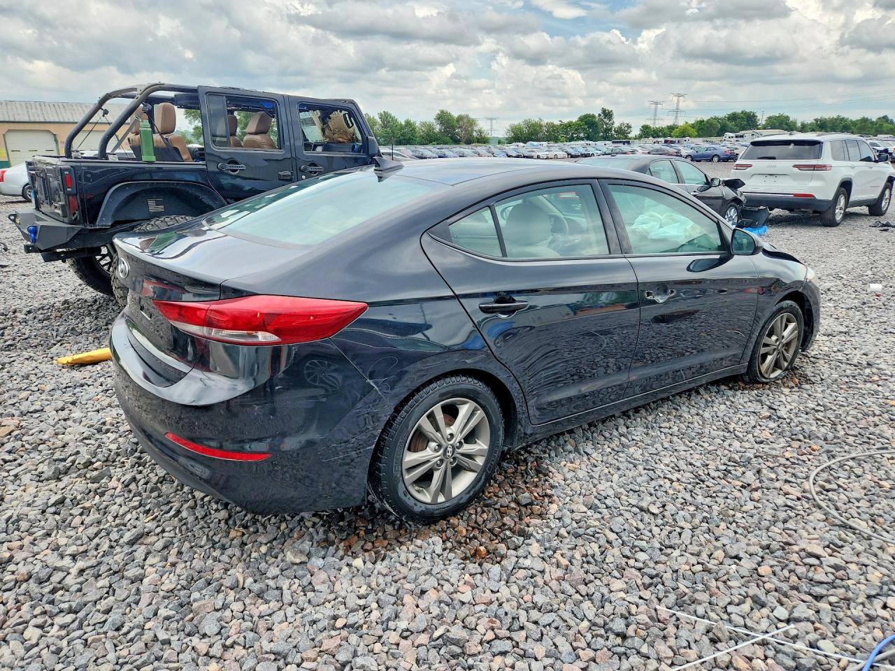 2017 HYUNDAI ELANTRA