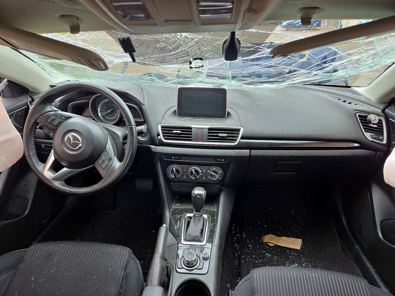 2015 MAZDA 3