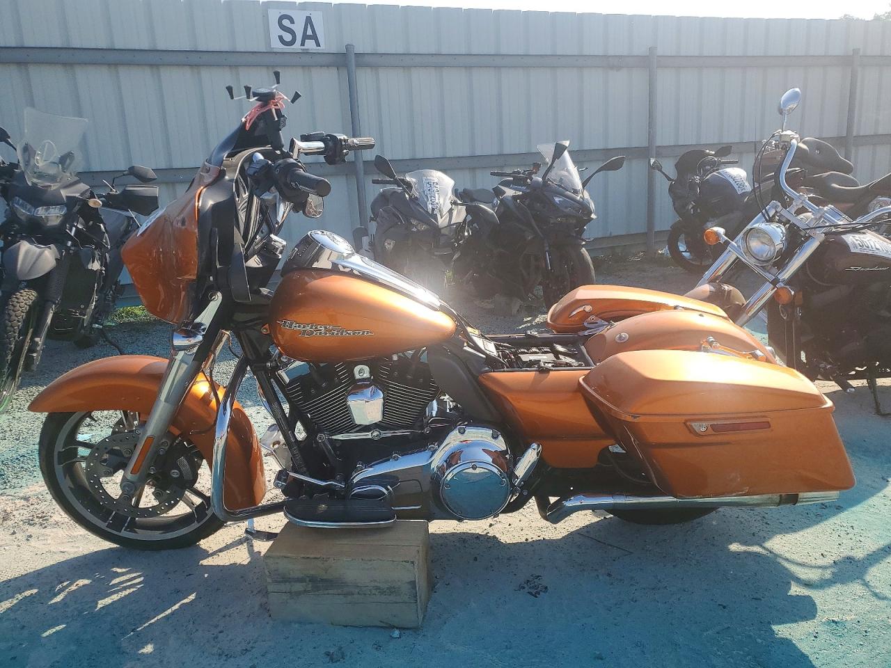 2014 HARLEY-DAVIDSON FL