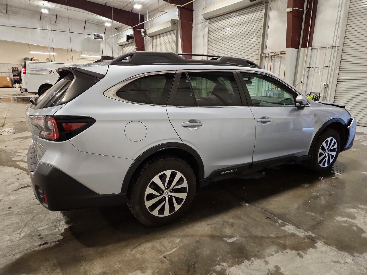 2022 SUBARU OUTBACK