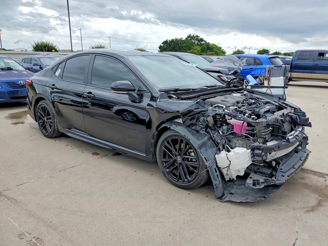 2025 TOYOTA CAMRY