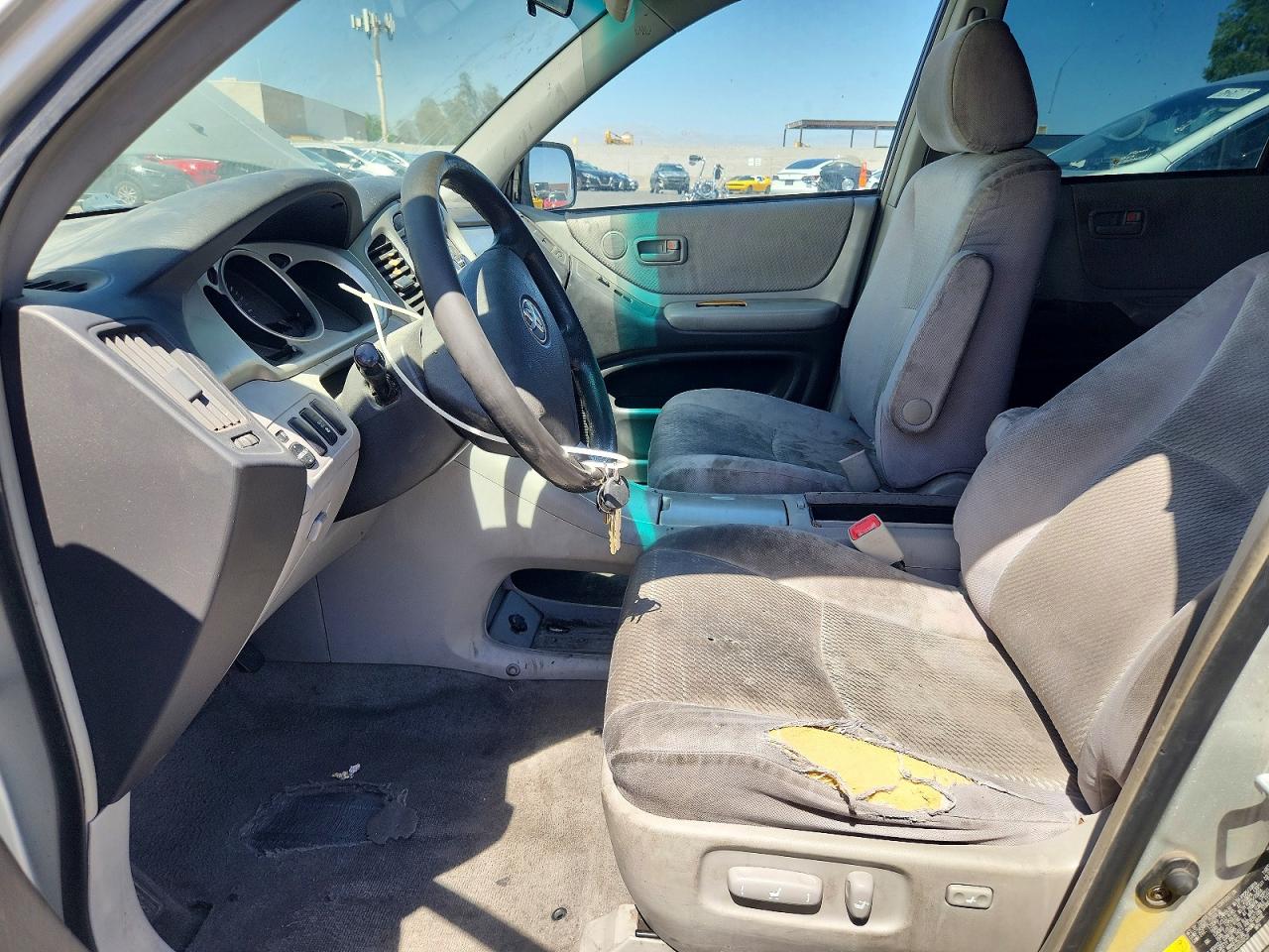 2005 TOYOTA HIGHLANDER