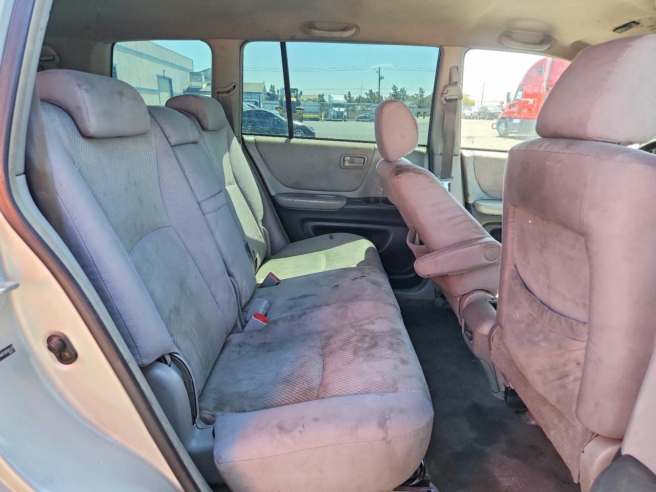 2005 TOYOTA HIGHLANDER