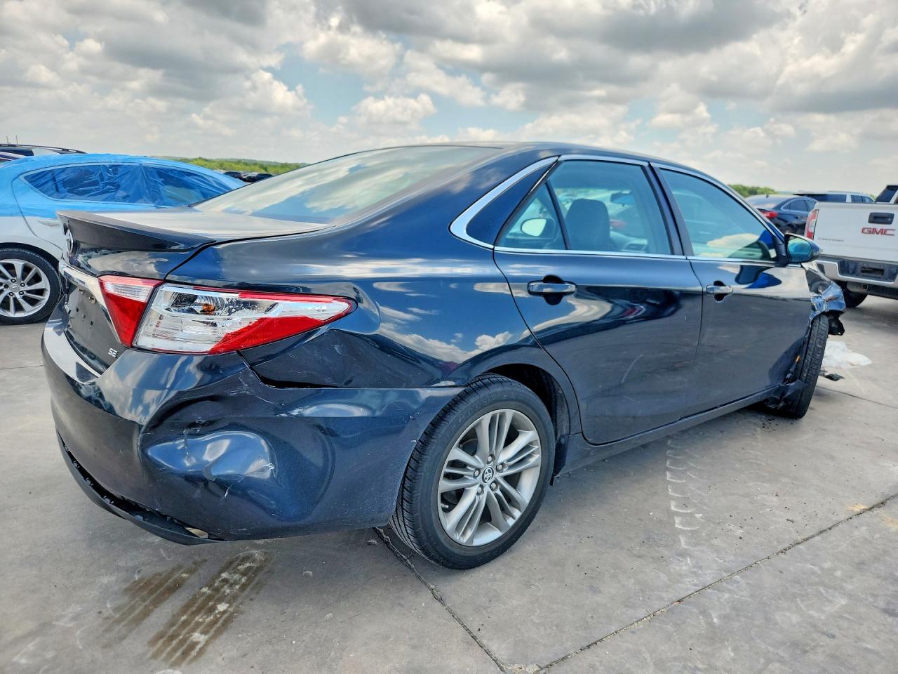 2015 TOYOTA CAMRY