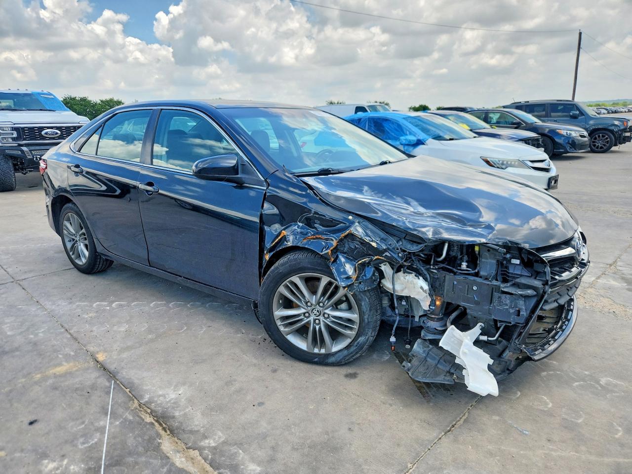 2015 TOYOTA CAMRY