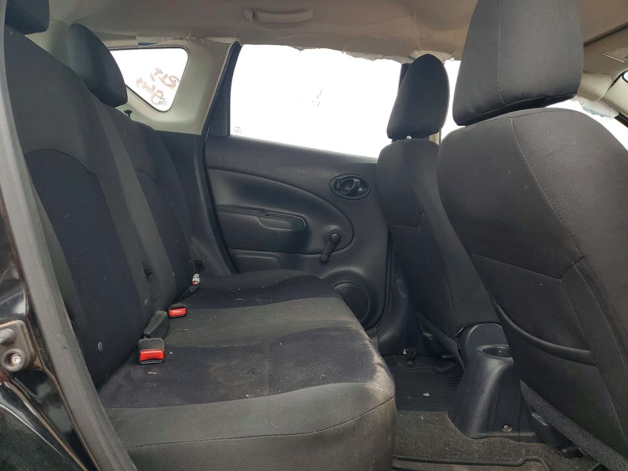 2016 NISSAN VERSA
