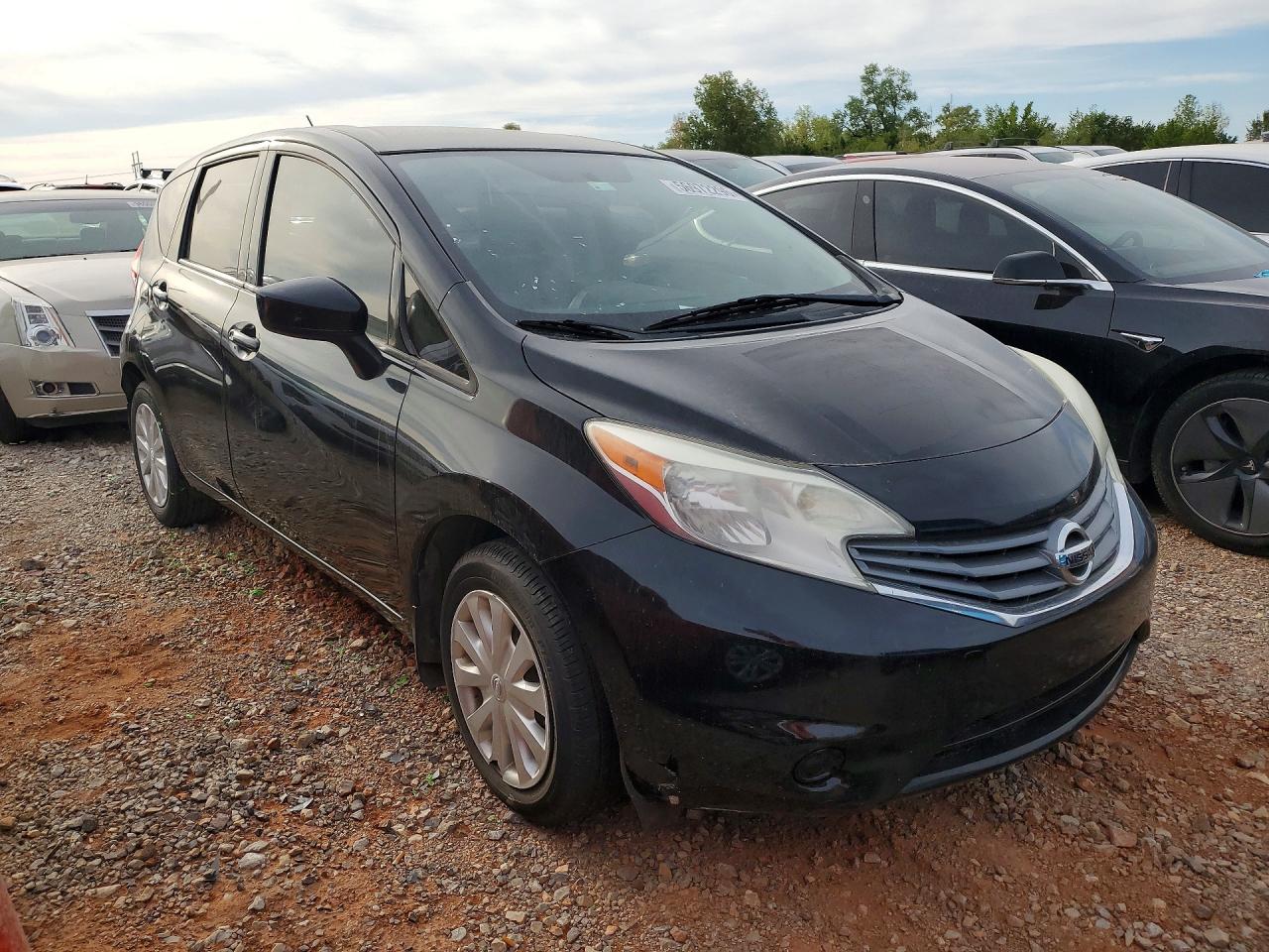 2016 NISSAN VERSA