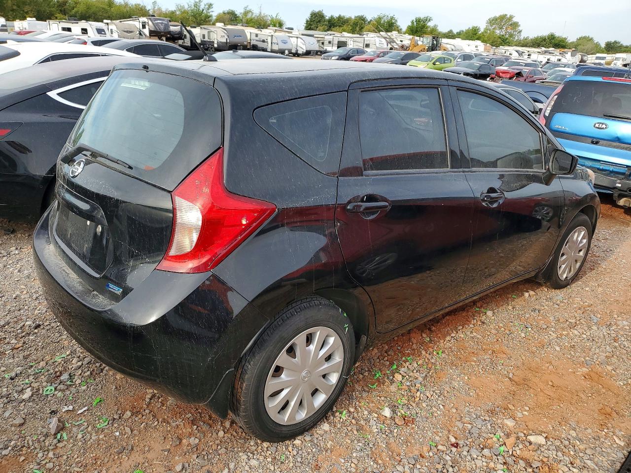 2016 NISSAN VERSA