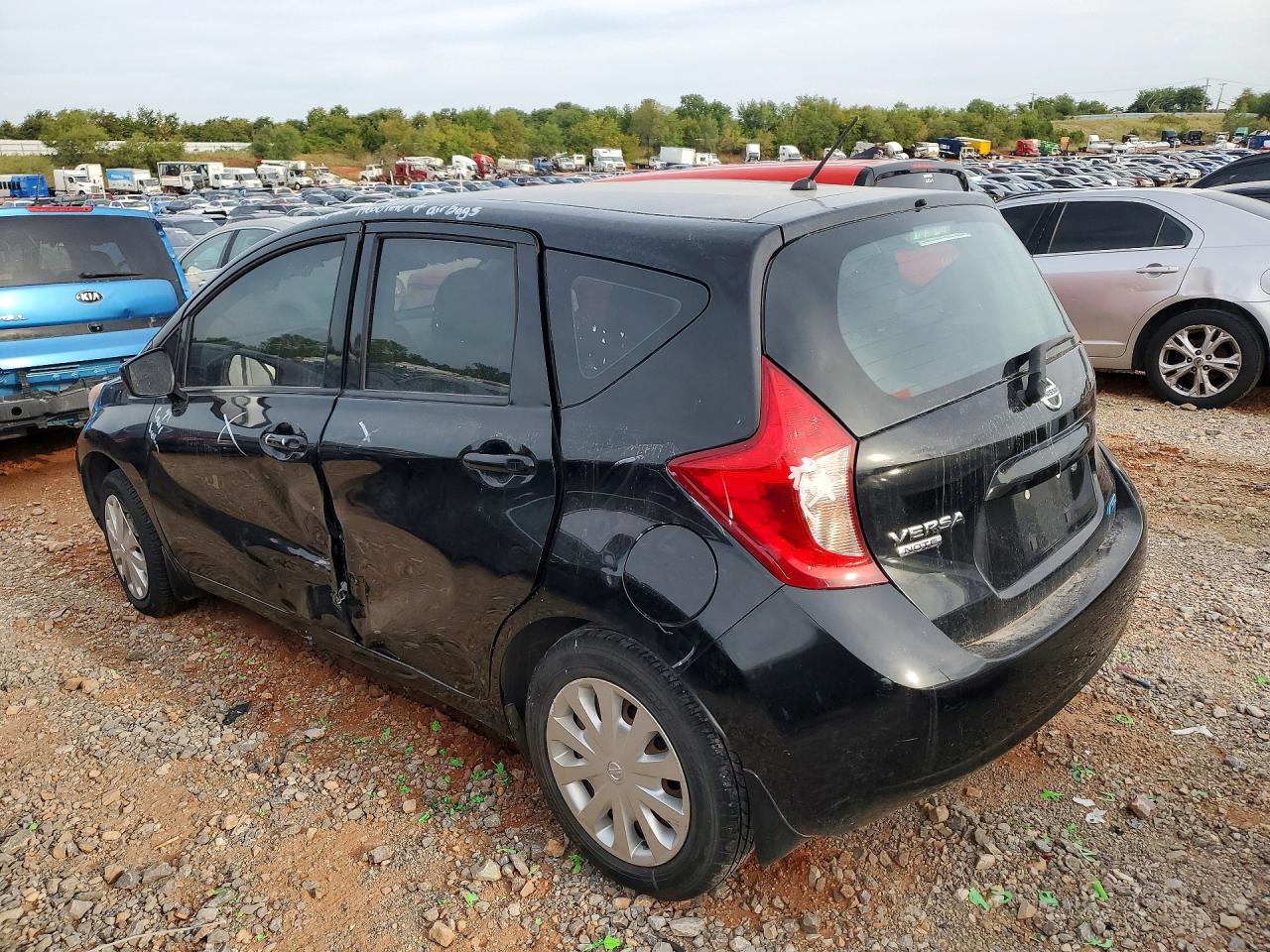 2016 NISSAN VERSA