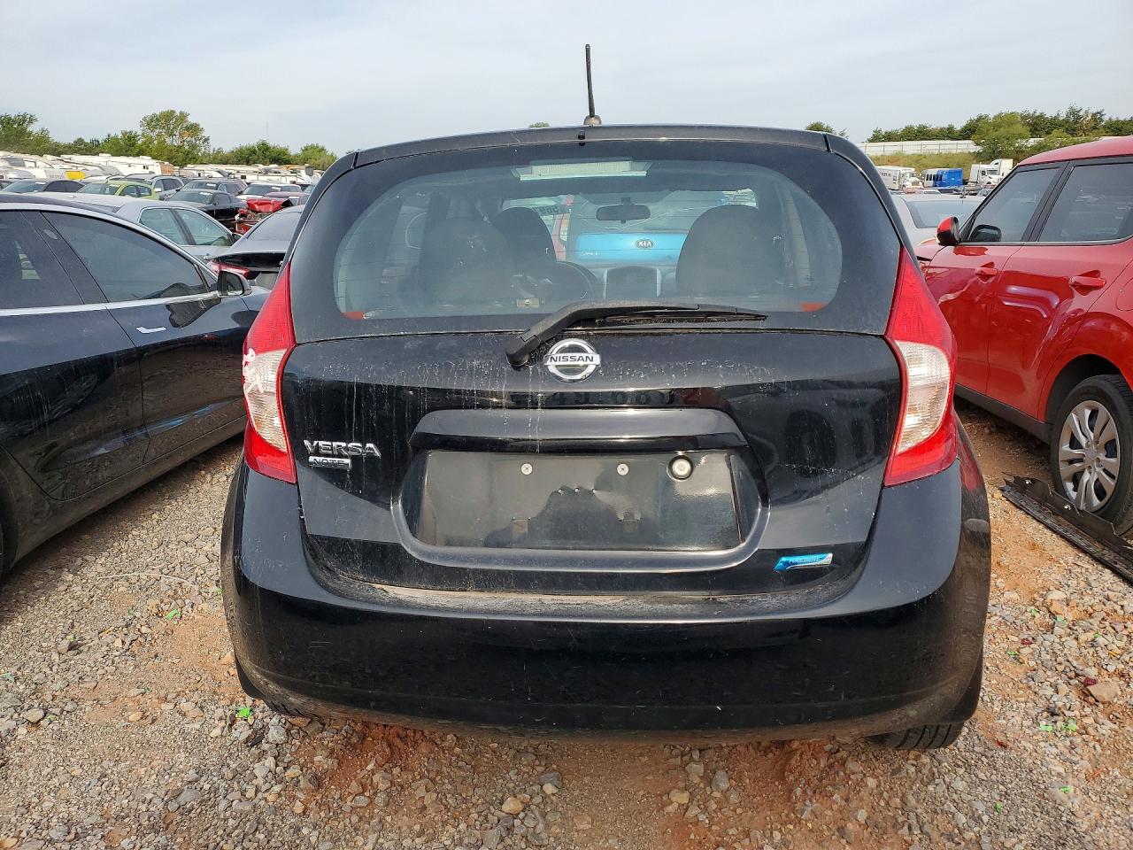 2016 NISSAN VERSA
