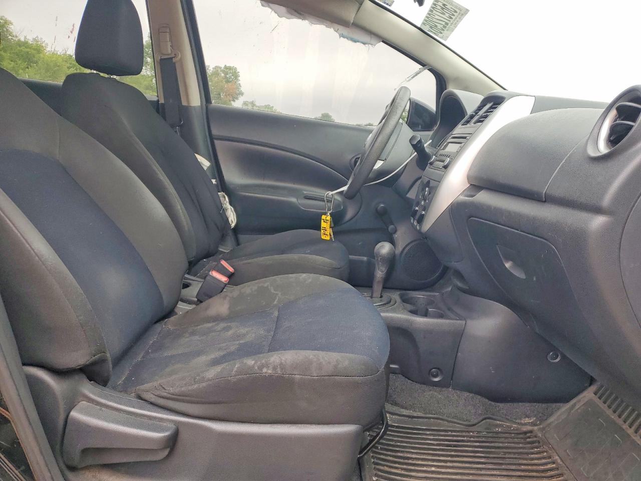 2016 NISSAN VERSA