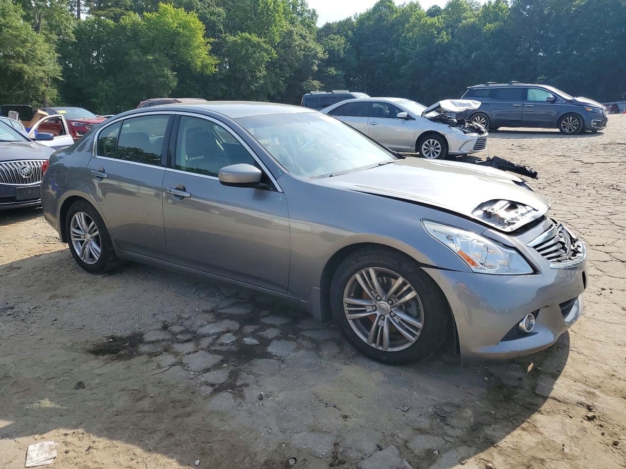 2015 INFINITI Q40