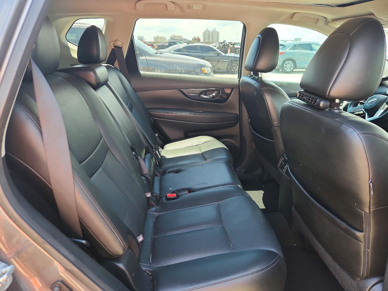 2017 NISSAN ROGUE