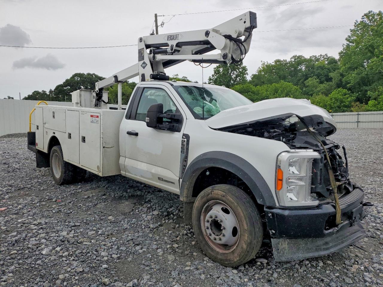 2023 FORD F550