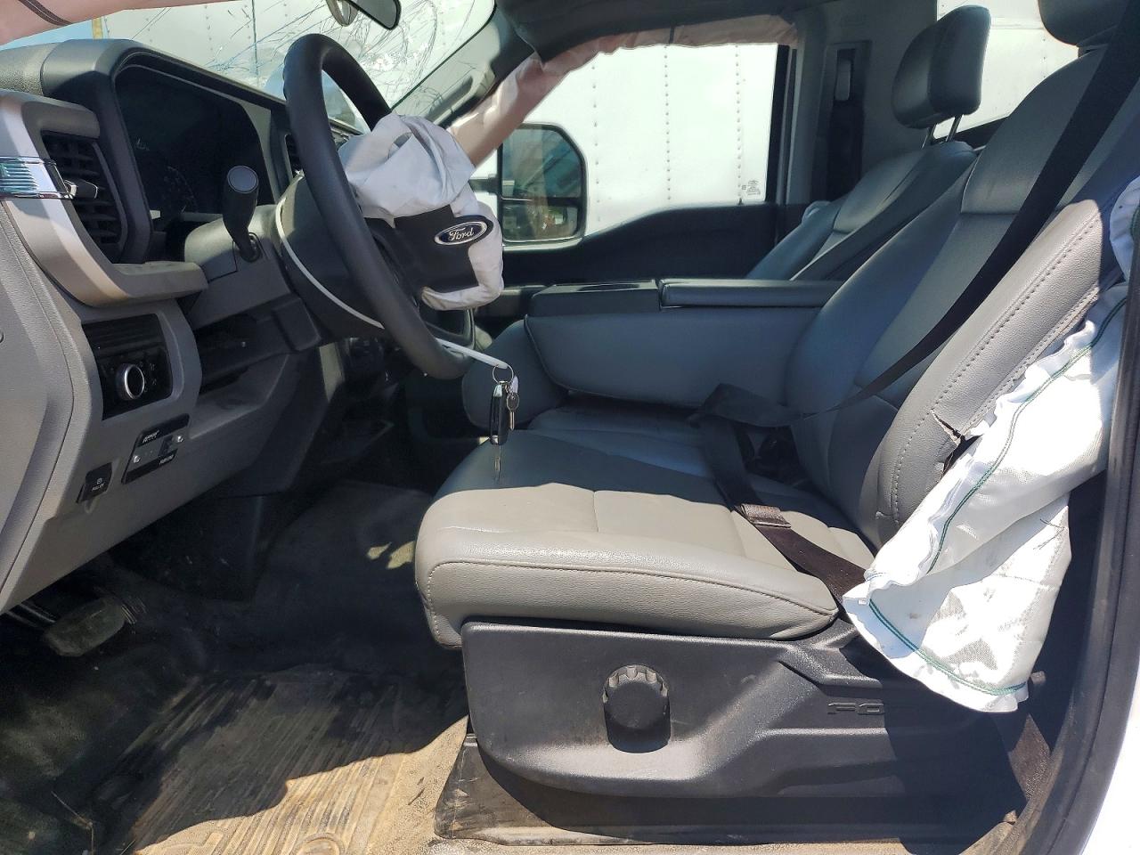 2023 FORD F550
