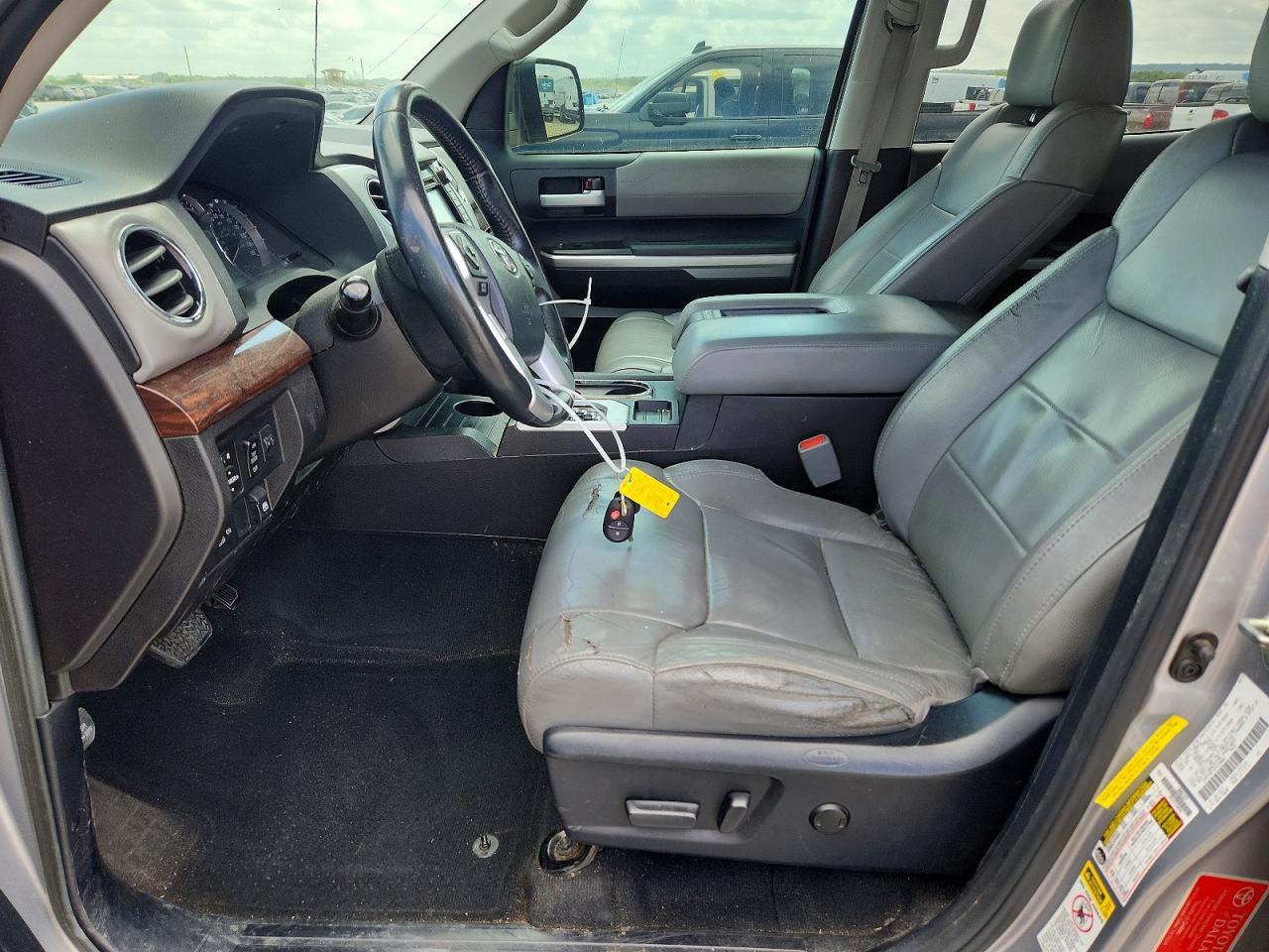 2015 TOYOTA TUNDRA