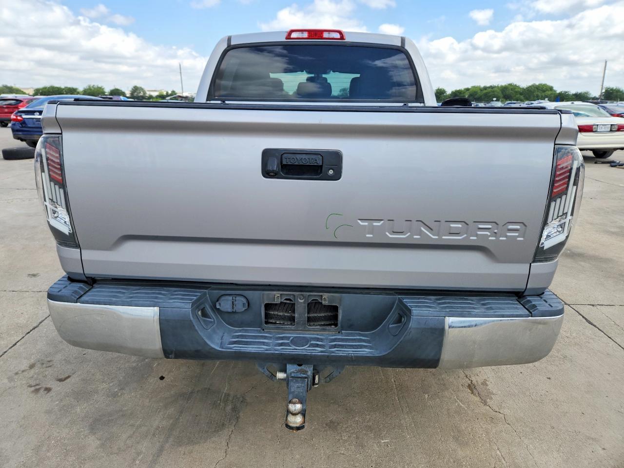 2015 TOYOTA TUNDRA