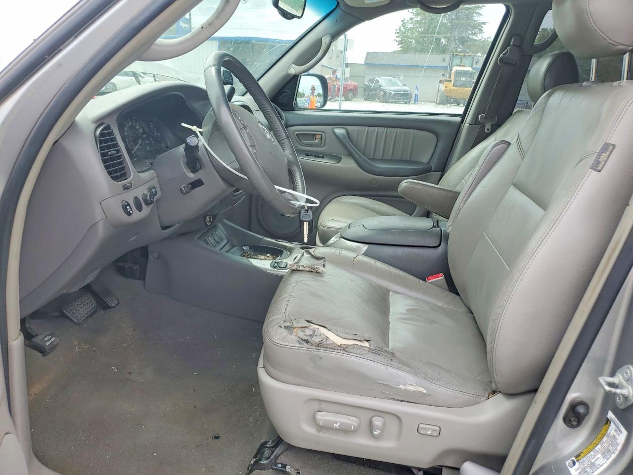 2005 TOYOTA SEQUOIA