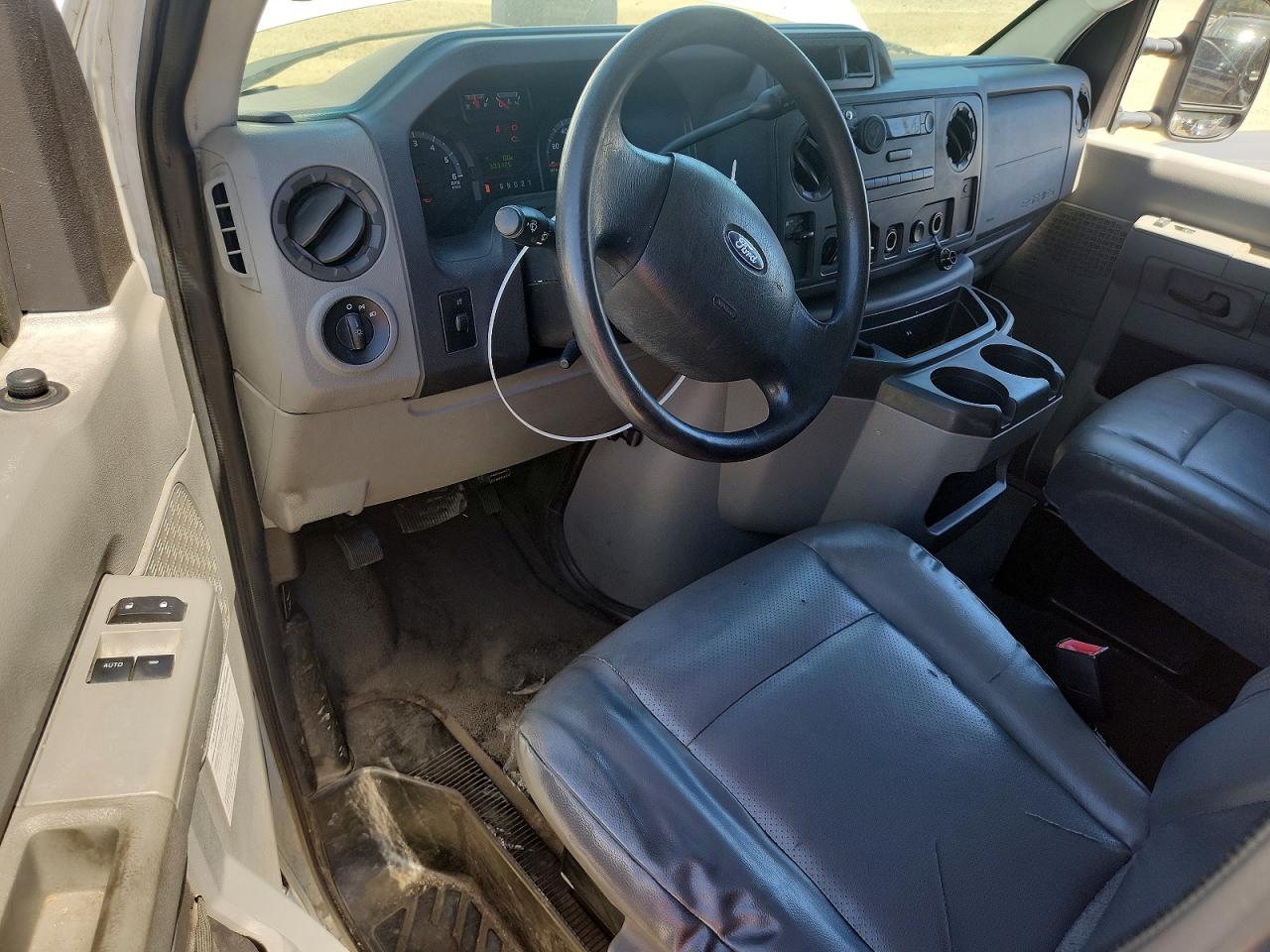 2011 FORD ECONOLINE